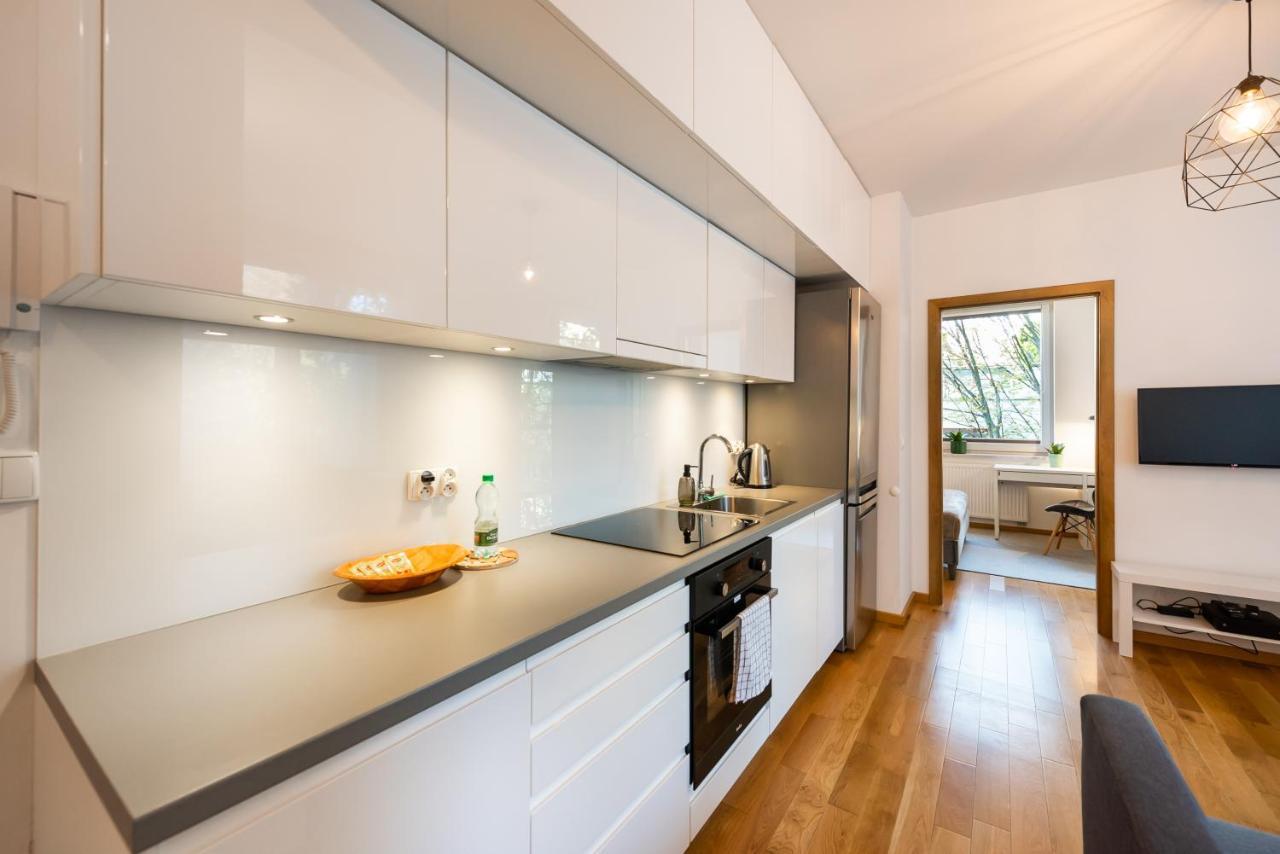 Jaktorowska Comfy Apartment Varsó Kültér fotó