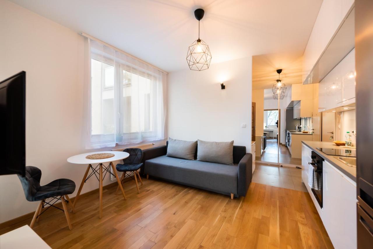 Jaktorowska Comfy Apartment Varsó Kültér fotó